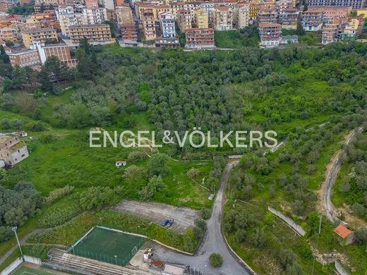 Terreno a Castel Madama, Roma