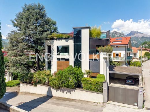 Villa in Lecco, Provincia di Lecco