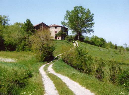 Country House in Bettola, Provincia di Piacenza