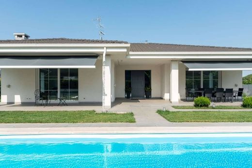 ﻓﻴﻼ ﻓﻲ Villafranca di Verona, Provincia di Verona