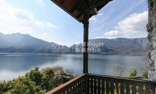 Villa in Mandello del Lario, Provincia di Lecco
