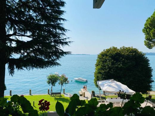 Appartement in Gardone Riviera, Provincia di Brescia