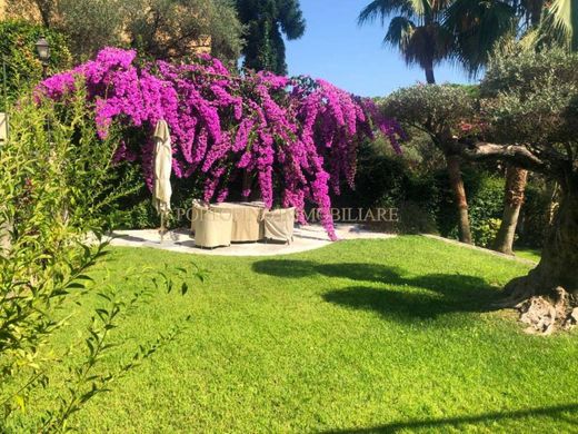 Santa Margherita Ligure, Provincia di Genovaのアパートメント