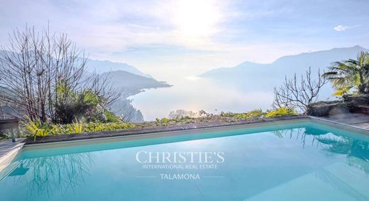 Villa in Luino, Provincia di Varese