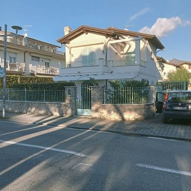 Villa in Montignoso, Provincia di Massa-Carrara