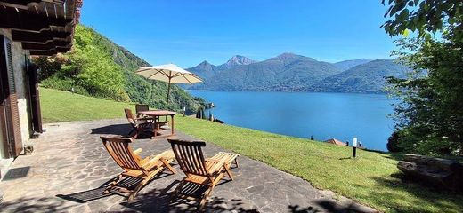 Country House in Plesio, Provincia di Como