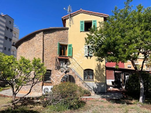 Luxe woning in Ventimiglia, Provincia di Imperia