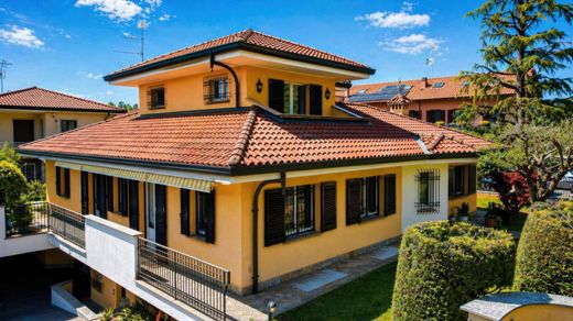 Villa a Gallarate, Varese