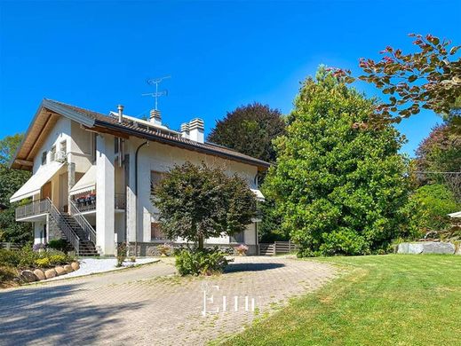 Villa en Sesto Calende, Provincia di Varese