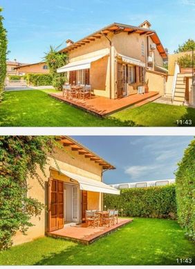 Villa a Forte dei Marmi, Lucca