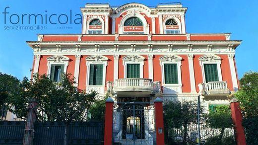 Penthouse in Portici, Naples