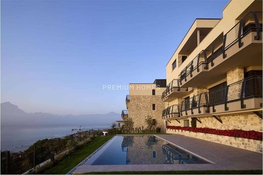 Appartement in Torri del Benaco, Provincia di Verona