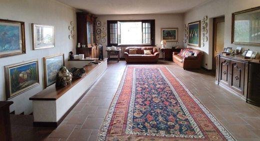 Villa in San Colombano al Lambro, Milan