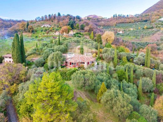 ‏וילה ב  Gardone Riviera, Provincia di Brescia