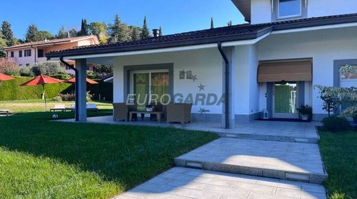 Villa a Negrar, Verona