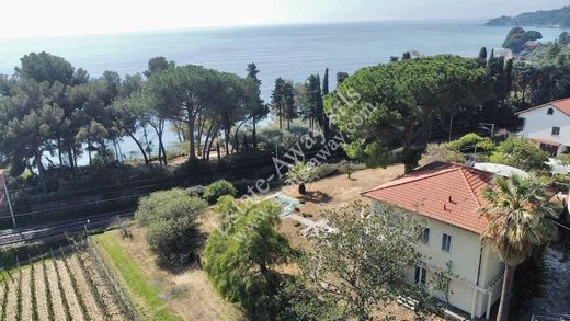 Villa in Ventimiglia, Provincia di Imperia