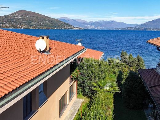 Villa in Ranco, Provincia di Varese