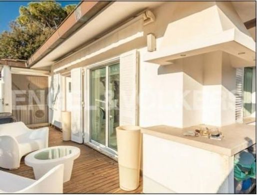 Penthouse in Fiumicino, Rome
