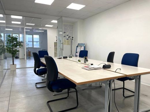 Ofis Alba Adriatica, Teramo ilçesinde