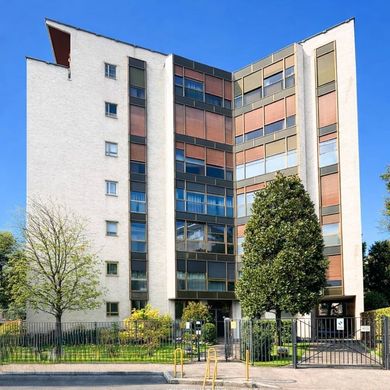 Apartment / Etagenwohnung in Monza, Provincia di Monza e della Brianza