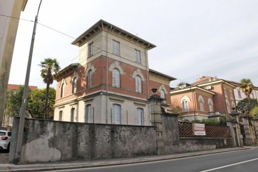 Villa Verbania, Verbano-Cusio-Ossola ilçesinde