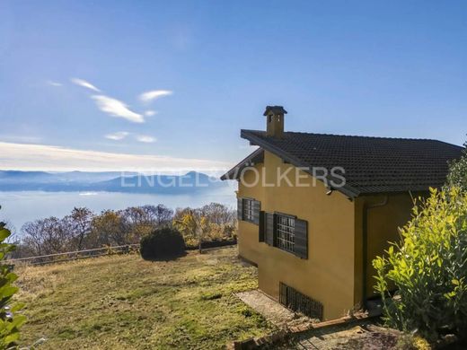 Lesa, Provincia di Novaraのヴィラ