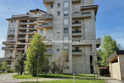 Διαμέρισμα σε Segrate, Città metropolitana di Milano