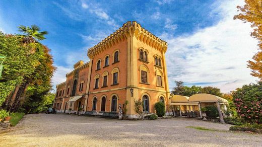 Villa in Lesa, Provincia di Novara