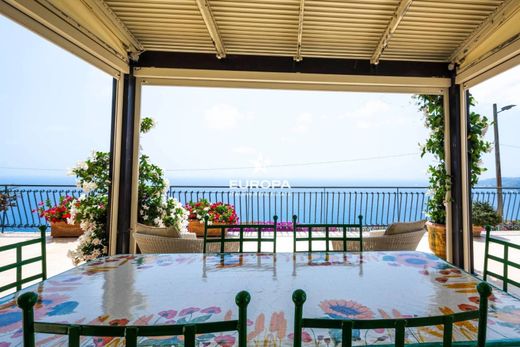 Villa a Ospedaletti, Imperia