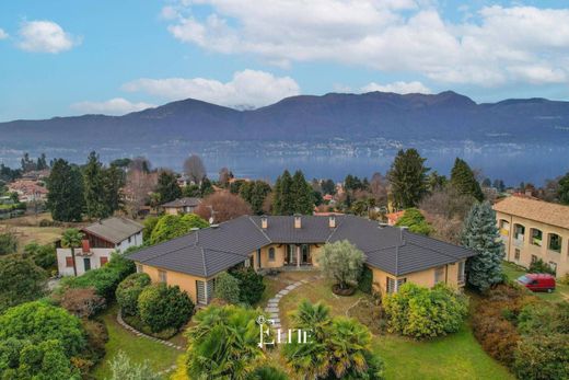 Villa Porto Valtravaglia, Varese ilçesinde