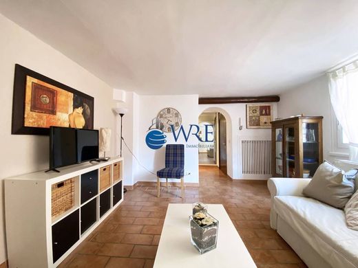 Apartment / Etagenwohnung in Rom, Latium