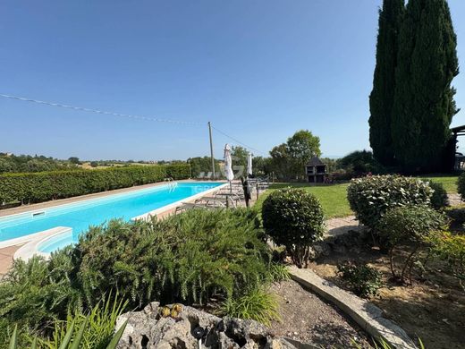 Country House in Paciano, Provincia di Perugia