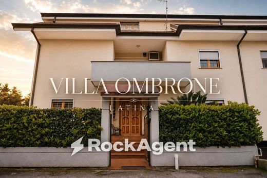 Villa in Latina, Provincia di Latina