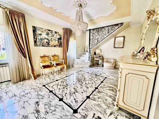 Villa in Rome, Latium