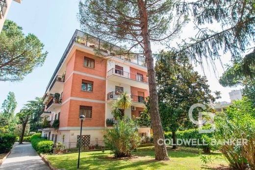 Apartment / Etagenwohnung in Rom, Latium
