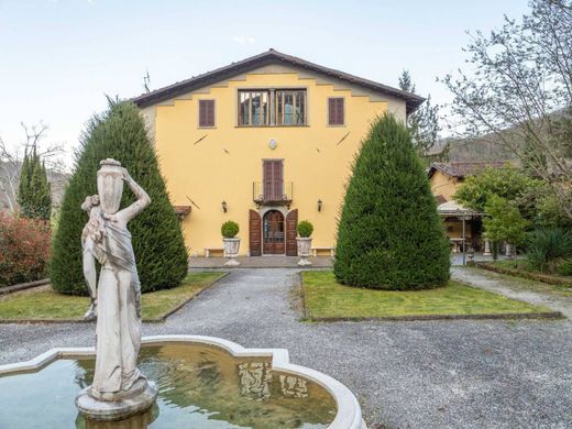 Villa in Castelnuovo di Garfagnana, Provincia di Lucca