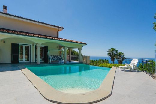 Villa in Andora, Provincia di Savona