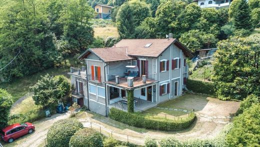 Villa in Oggebbio, Verbania