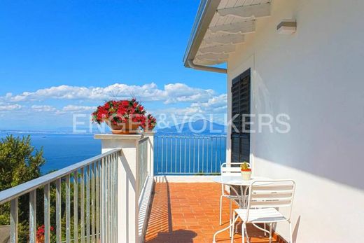 Villa a Massa Lubrense, Napoli