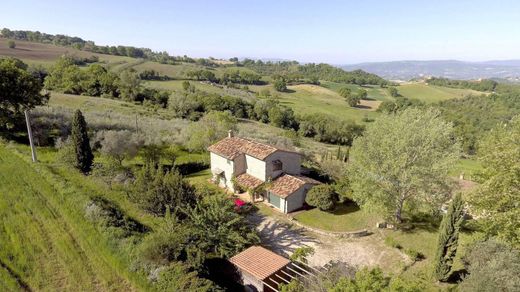 Casa de campo en Gualdo Cattaneo, Provincia di Perugia