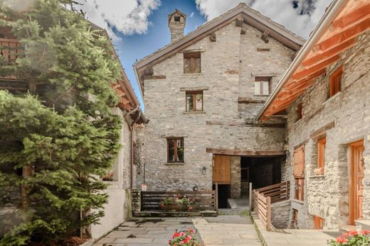 Luxury home in Courmayeur, Valle d'Aosta