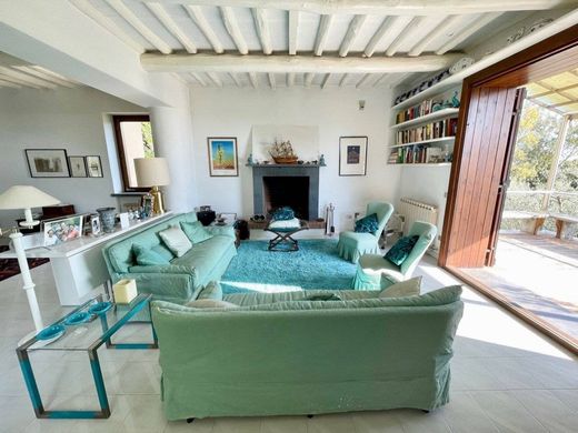 Загородный Дом, Массаросе, Provincia di Lucca