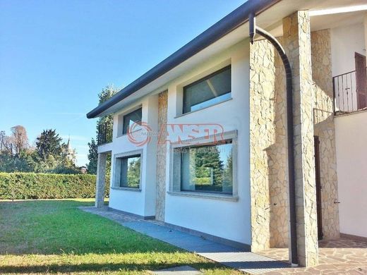 Villa in Casatenovo, Provincia di Lecco