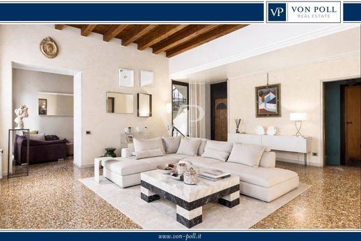 Villa in Verona, Provincia di Verona