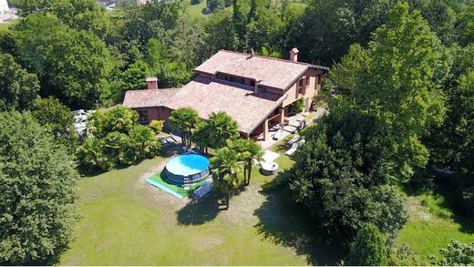 Villa in Cesana Brianza, Provincia di Lecco