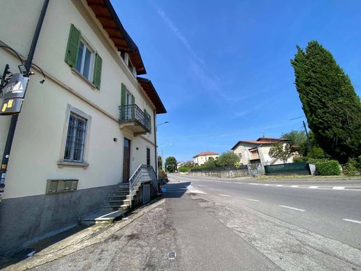 Edificio en Tavernerio, Provincia di Como