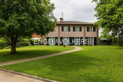 Villa a Valsamoggia, Bologna