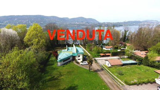 Villa a Vergiate, Varese