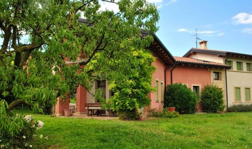 Casa de campo en Mezzane di Sotto, Provincia di Verona