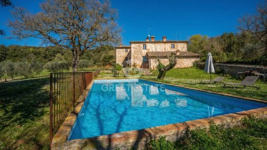 Country House in Siena, Province of Siena